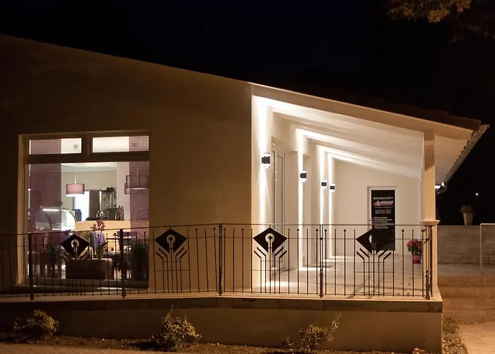 Gasthof Cafe Hehrlich - Cafe, Pension&mehr 3*